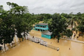 Lũ lụt gây hậu quả nghiêm trọng tại khu vực Nam Á. (Ảnh: Reuters)