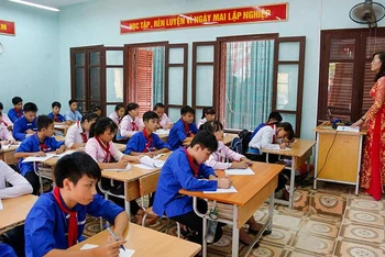 Giờ học của học sinh Trường dân tộc nội trú huyện Ba Vì, Hà Nội. (Ảnh: Duy Linh) 