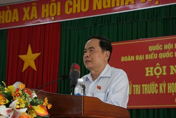 Phó Chủ tịch Thường trực Quốc hội Trần Thanh Mẫn phát biểu tại buổi tiếp xúc cử tri.
