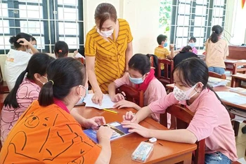 Một tiết học theo phương pháp mới thuộc Chương trình giáo dục phổ thông 2018 tại Trường phổ thông dân tộc nội trú THCS huyện Chợ Mới.