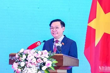 Chủ tịch Quốc hội Vương Đình Huệ phát biểu tại buổi lễ. (Ảnh Duy Linh)