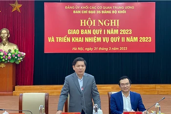 Đồng chí Nguyễn Văn Thể phát biểu kết luận hội nghị.