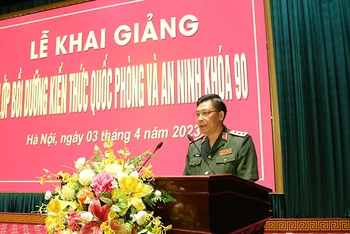 Giám đốc Học viện Quốc phòng Trần Việt Khoa phát biểu tại Lễ khai giảng.