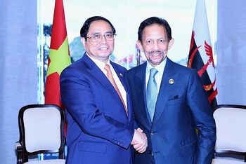 Thủ tướng Phạm Minh Chính gặp Quốc vương Brunei Darussalam Sultan Haji Hassanal Bolkiah.