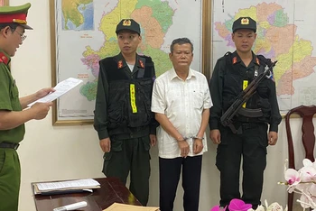 Thi hành lệnh khởi tố bị can, bắt tạm giam Phan Duy Nghĩa.