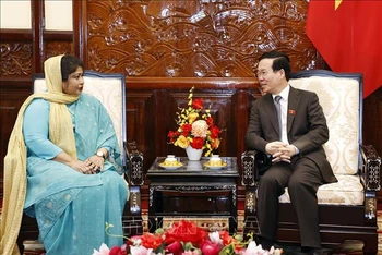 Chủ tịch nước Võ Văn Thưởng tiếp Đại sứ Bangladesh Samina Naz. (Ảnh: TTXVN)