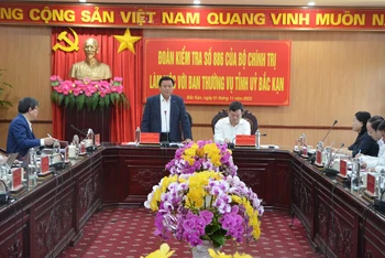 Đồng chí Nguyễn Xuân Thắng kết luận buổi làm việc. (Ảnh: TUẤN SƠN)
