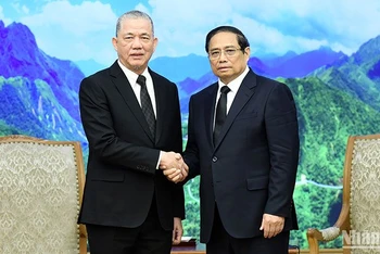 Thủ tướng Phạm Minh Chính đón Phó Thủ tướng Malaysia Fadillah Yusof.