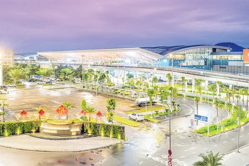 Cảng hàng không Quốc tế Đà Nẵng - nút thắt trong phát triển đô thị trung tâm.