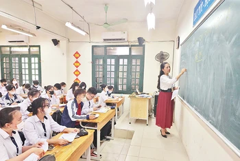 Giờ ôn thi tại Trường THPT Lý Thường Kiệt (quận Long Biên, Hà Nội).