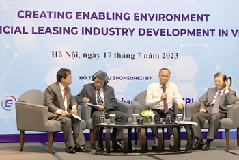 Hội thảo "Kiến tạo môi trường kinh doanh thuận lợi phát triển cho thuê tài chính ở Việt Nam" do Hiệp hội Cho thuê tài chính Việt Nam phối hợp Tập đoàn Tài chính quốc tế (IFC) tổ chức. (Ảnh MINH PHƯƠNG) 
