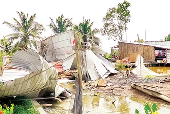 Thời gian gần đây, nhiều đợt lốc xoáy xuất hiện, gây thiệt hại cho người dân Cà Mau.
