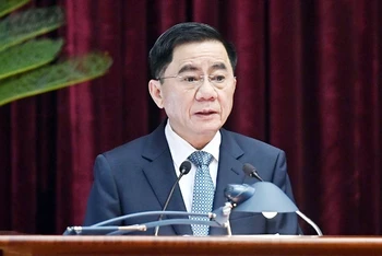 Đồng chí Trần Cẩm Tú phát biểu tại Hội nghị toàn quốc Tổng kết công tác kiểm tra, giám sát năm 2022; triển khai nhiệm vụ năm 2023 do Ban Bí thư Trung ương Đảng tổ chức.