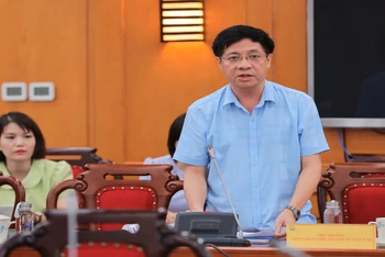 Ông Phạm Quang Minh, Phó Viện trưởng Viện Năng lượng nguyên tử Việt Nam phát biểu tại cuộc họp báo.