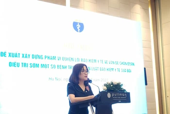 Thạc sĩ Trần Thị Trang, Quyền Vụ trưởng Vụ Bảo hiểm y tế phát biểu tại Hội thảo.