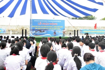 Lễ phát động phong trào “Toàn dân tập luyện môn bơi và phòng chống đuối nước năm 2023” khu vực đồng bằng Nghệ An. 