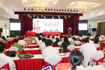 Toàn cảnh Kỳ họp thứ 16 Hội đồng nhân dân tỉnh Nghệ An. (Ảnh: Thúy Quỳnh)
