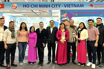 Đoàn công tác Thành phố Hồ Chí Minh tại Hội sách Frankfurt 2023. (Ảnh Sở Thông tin và Truyền thông cung cấp)