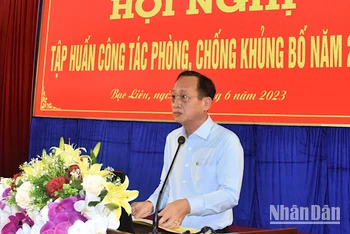Chủ tịch UBND tỉnh Bạc Liêu Phạm Văn Thiều phát biểu chỉ đạo hội nghị.