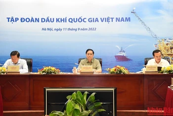 [Ảnh] Thủ tướng Phạm Minh Chính làm việc với Tập đoàn Dầu khí quốc gia Việt Nam