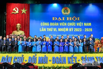 [Ảnh] Đại hội Công đoàn Viên chức Việt Nam lần thứ VI