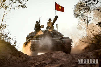 [Ảnh] Cận cảnh dàn xe tăng T-54/55 cải tiến của lực lượng Tăng-thiết giáp