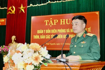 Thiếu tướng, GS, TS Nguyễn Trường Giang, Cục trưởng Cục Quân y phát biểu khai mạc đợt tập huấn.