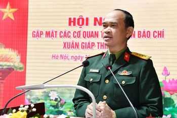 Đại tá Nguyễn Quốc Duẩn, Bí thư Đảng ủy, Chính ủy Binh chủng Đặc công phát biểu tại buổi gặp mặt. Ảnh: Báo Quân đội nhân dân.