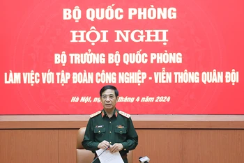 Đại tướng Phan Văn Giang phát biểu ý kiến tại hội nghị.