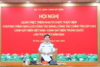 Trung tướng Bùi Quốc Oai, Bí thư Đảng ủy, Chính ủy Cảnh sát biển Việt Nam chủ trì hội nghị.