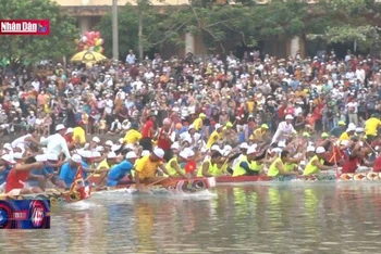 Lễ hội đua thuyền mừng độc lập trên quê hương Đại tướng Võ Nguyên Giáp