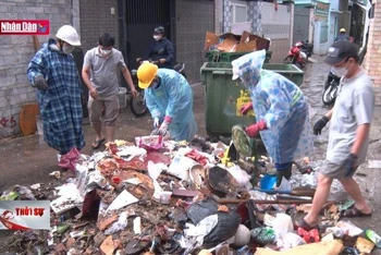 Đà Nẵng thu gom và xử lý gần 10.000 tấn rác sau trận lũ lịch sử