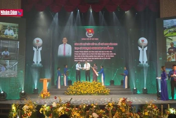 Vinh danh 12 công dân trẻ tiêu biểu TP Hồ Chí Minh 2022
