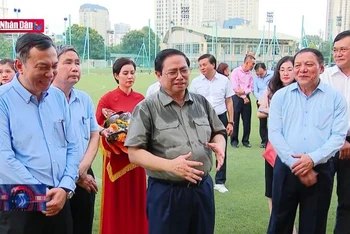 Thủ tướng động viên đội tuyển nữ Việt Nam lên đường đi dự World Cup 2023