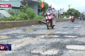 Thi công quốc lộ 19 ì ạch, gây mất an toàn giao thông