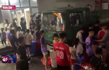 Người dân khu đô thị Thanh Hà vẫn "khát nước sạch"