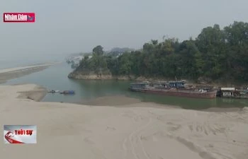 Mực nước sông Hồng, sông Đà ở Phú Thọ thấp kỷ lục