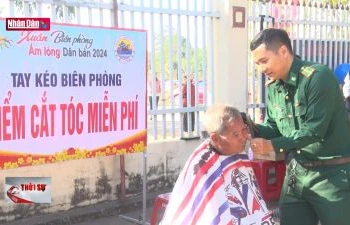 "Xuân biên phòng - ấm lòng dân bản" ở Đắk Lắk