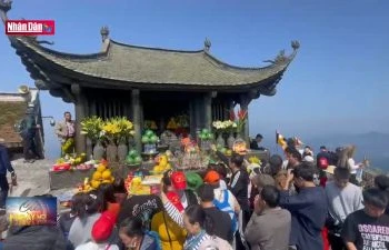 Trên 800.000 lượt du khách đến Quảng Ninh dịp tết Nguyên đán 2024