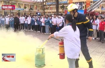 Trang bị kỹ năng phòng chống cháy nổ cho học sinh