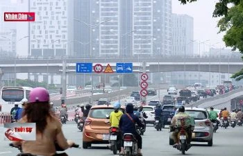 Hà Nội: Nút giao Mai Dịch hết cảnh ùn tắc