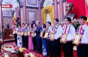 Tôn vinh các gương mặt điển hình "tham mưu giỏi, phục vụ tốt"