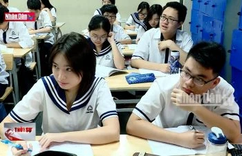 Hà Nội: Cấm học sinh dùng điện thoại trong lớp học