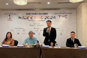 Đại diện Ban tổ chức chia sẻ thông tin về MICE EXPO 2024.