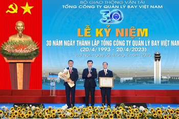 Lễ kỷ niệm 30 năm thành lập Tổng công ty Quản lý Bay Việt Nam.