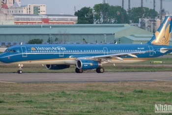 Vietnam Airlines sẽ khôi phục lại đường bay xuyên Đông Dương theo hành trình Hà Nội-Luang Prabang (Lào)-Siem Reap (Campuchia) và ngược lại, với tần suất 3 chuyến/tuần từ ngày 1/7 tới.