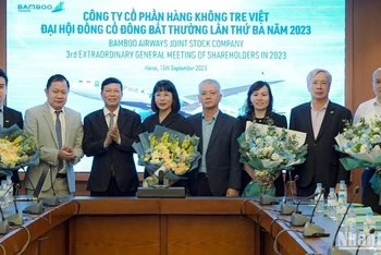 Đại hội đồng cổ đông bất thường của Bamboo Airways họp, thông qua một số nội dung liên quan đến cơ cấu mới của Ban Quản trị, cũng như phương hướng lựa chọn cổ đông chiến lược,...