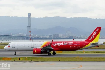 Máy bay Vietjet hạ cánh tại sân bay Nhật Bản.