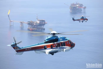 Đội máy bay trực thăng Super Puma của Tổng Công ty Trực thăng Việt Nam đã đạt 75.000 giờ bay, trong đó đội bay H225 đạt 25.000 giờ bay.