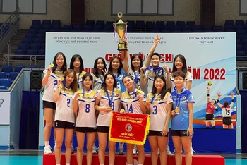Đội bóng chuyền nữ VietinBank xuất sắc bảo vệ thành công ngôi vô địch Giải vô địch bóng chuyền U23 Quốc gia